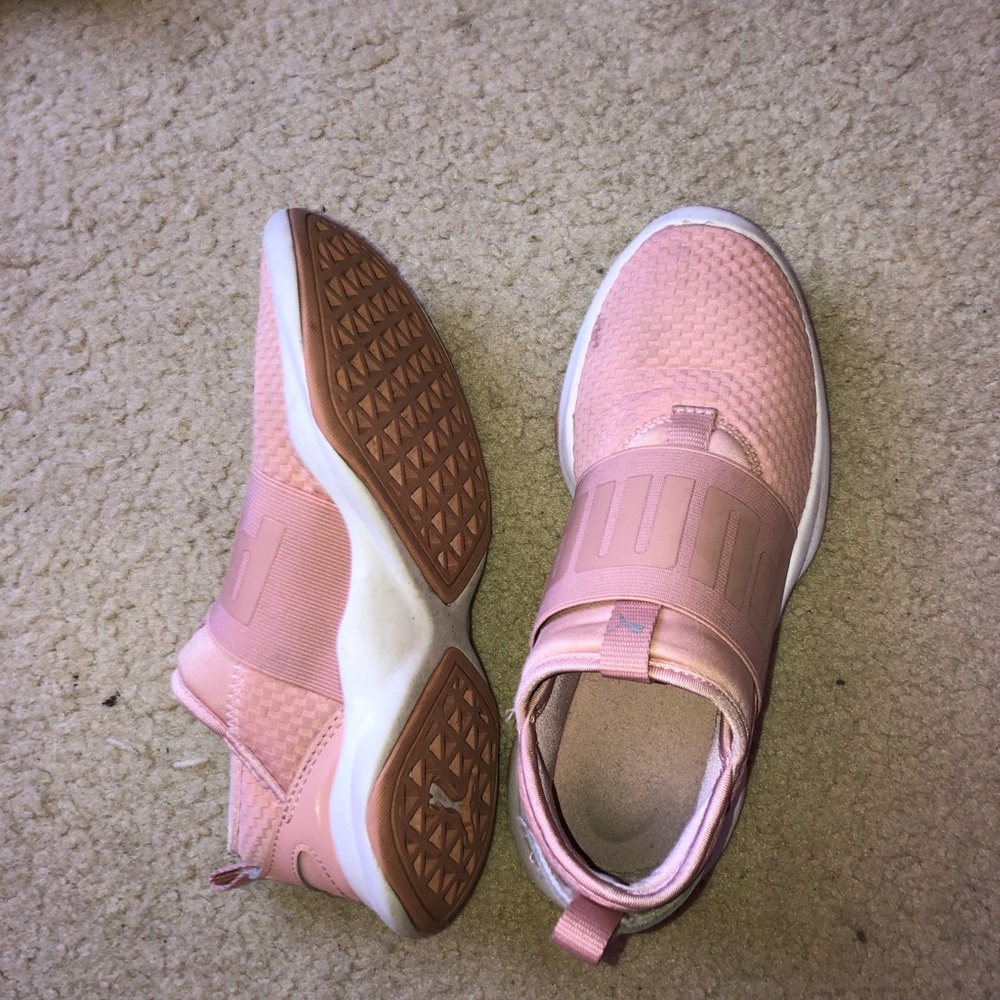 Puma Sneakers